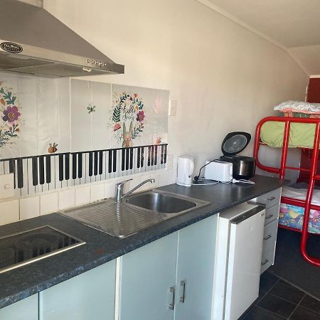 Хостел Peace Haven Backpackers Бленем Экстерьер фото